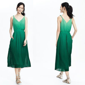 Banana Republic Pleated Ombre Midi Dress Green